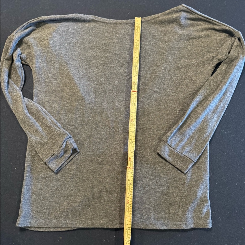 Lulu's Charcoal Gray Long Sleeve Backdrop Top XS